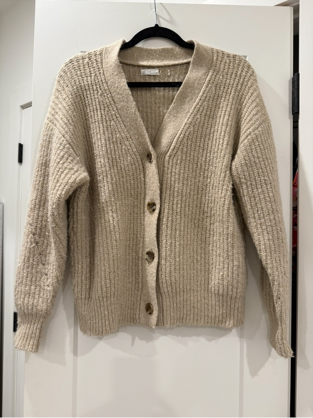OAK + FORT Cream Ribbed V-Neck Button Cardigan (piling)